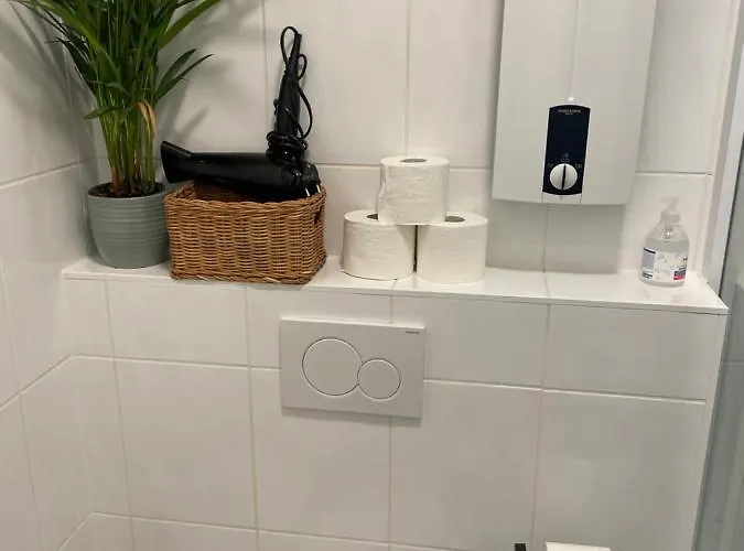 Airport Fuer 4 - Smart Tv - Kueche - Echarger Apartment
