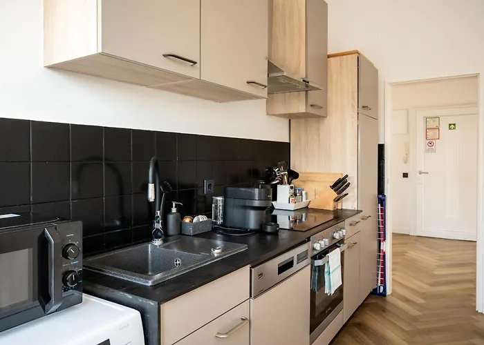 Airport Fuer 4 - Smart Tv - Kueche - Echarger Apartment